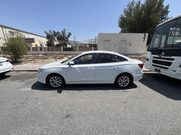 MG5 2023 low milage under warranty - 4
