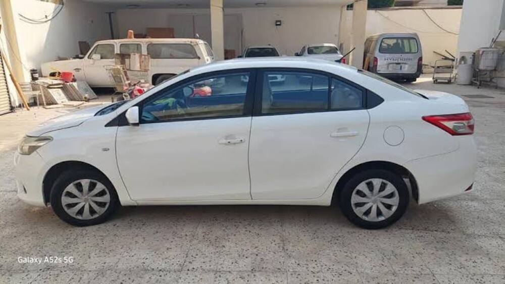 Toyota Yaris 2014 sale - 3