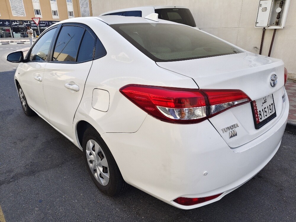 Toyota    Yaris    2019     sale - 8