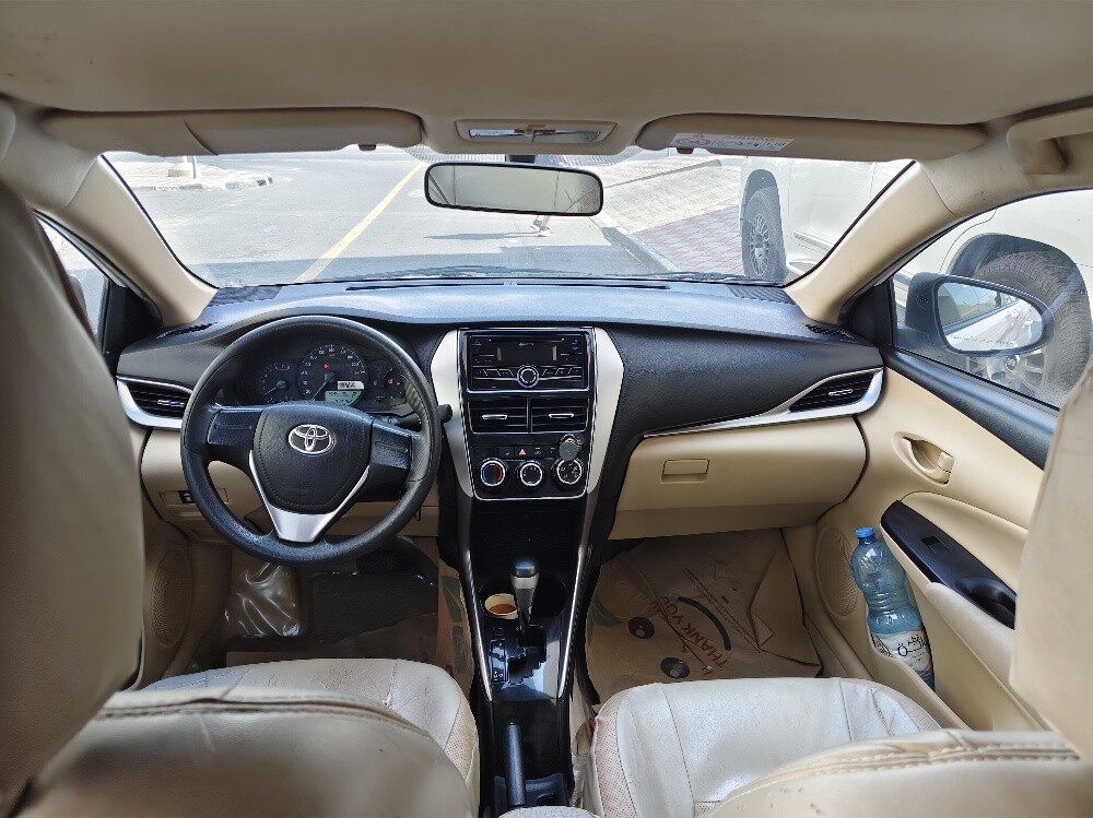 Toyota    Yaris    2019     sale - 15