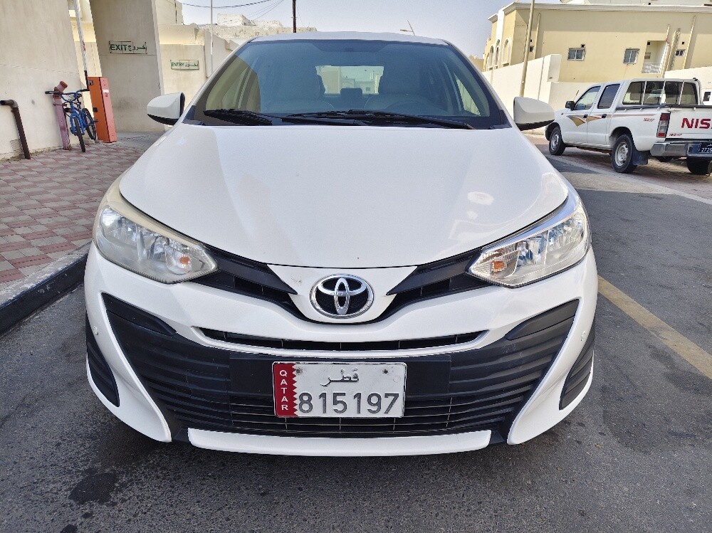 Toyota    Yaris    2019     sale - 12