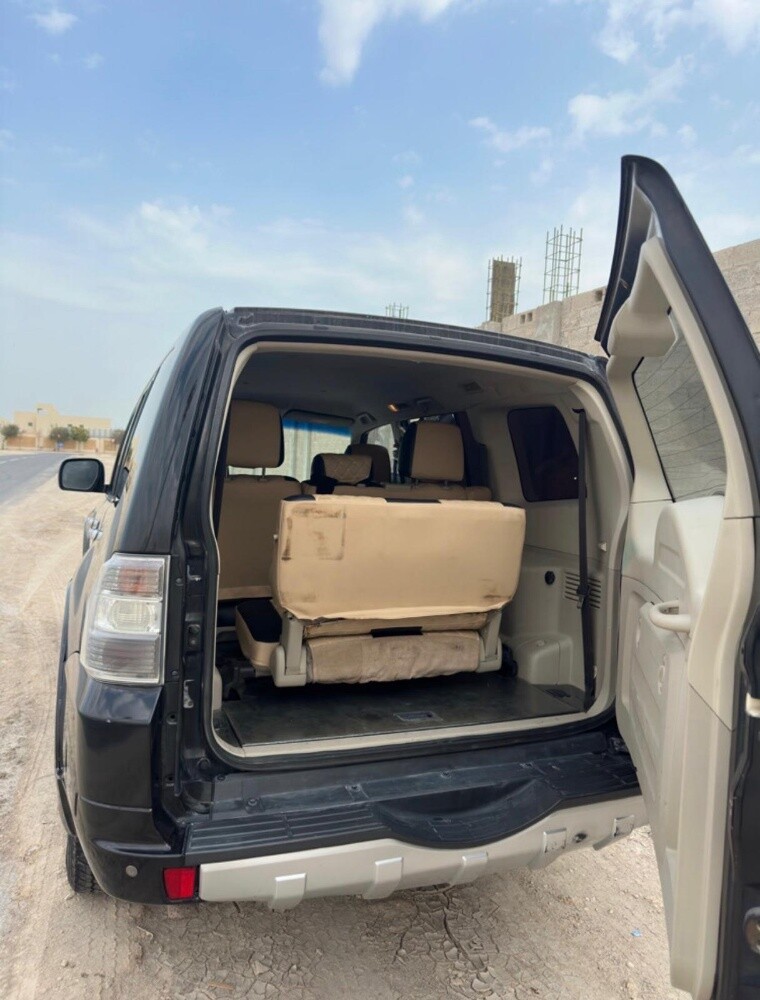 Mitsubishi     Pajero   2014 - 8