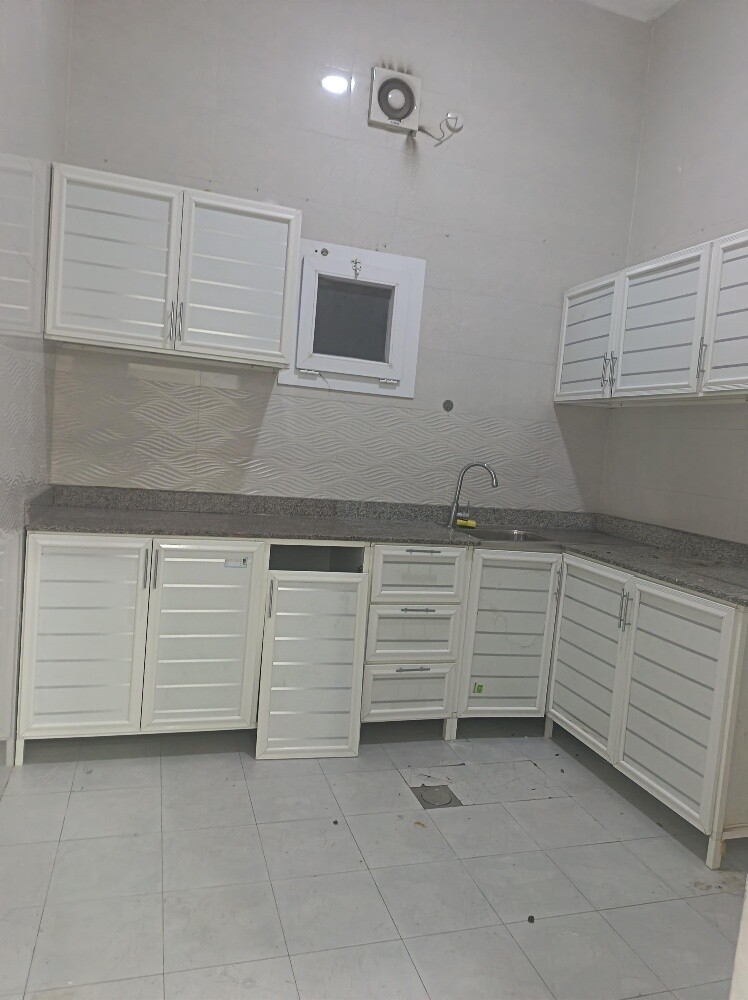 للايجار بالعزيزية غرفه وصاله وحما - 6