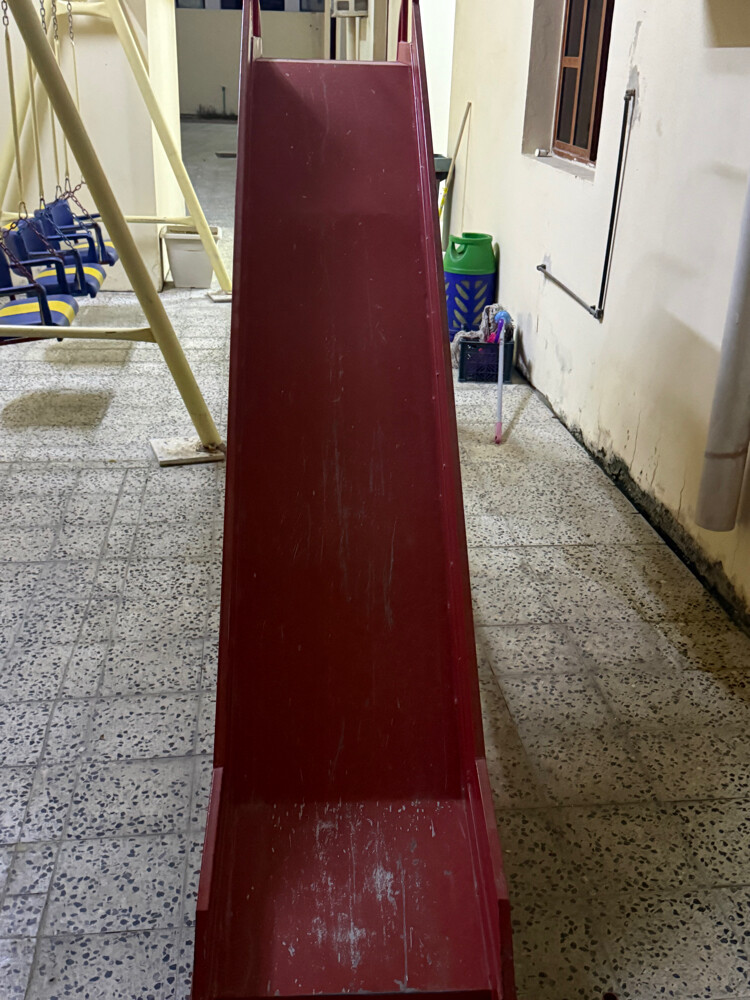 Item Iron children slide   Specific - 3
