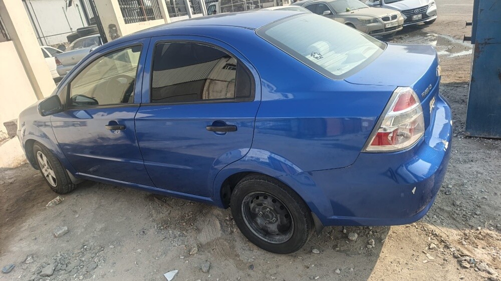 Chevrolet Aveo LS - 1
