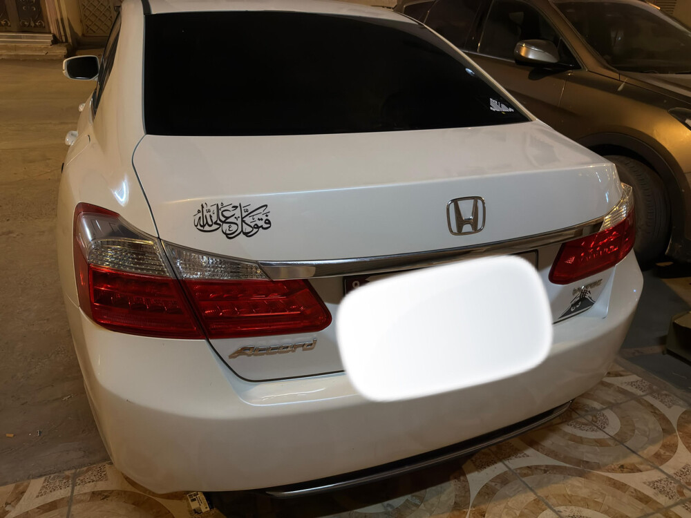The car is in excellent condition; it has been used personally and has been involved in five minor accidents. Serious buyers only, please call. - 1