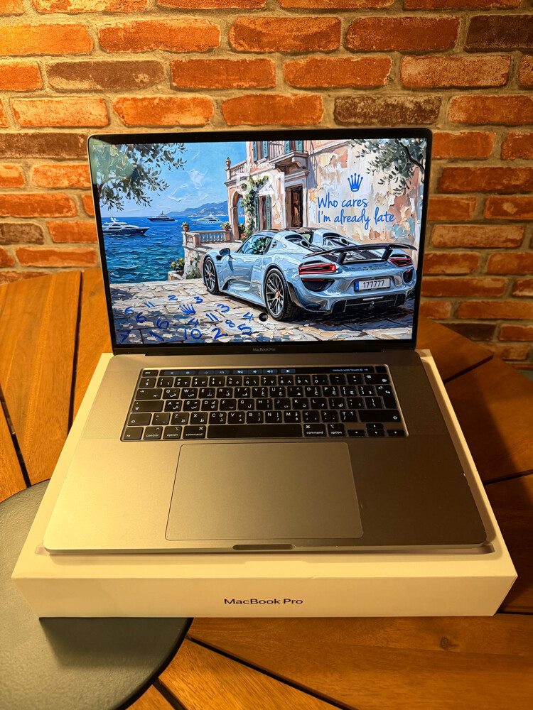 MacBook Pro 16-inch - 6