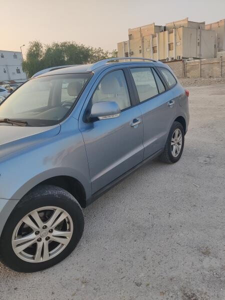 Hyundai Santa Fe 2010 model - 4