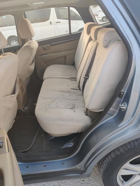 Hyundai Santa Fe 2010 model - 8