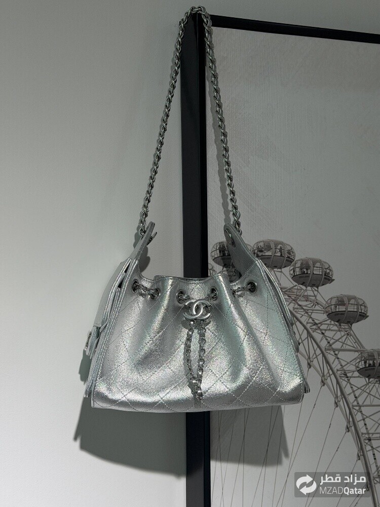 COCO 25 Small Handbag Silvery - 3