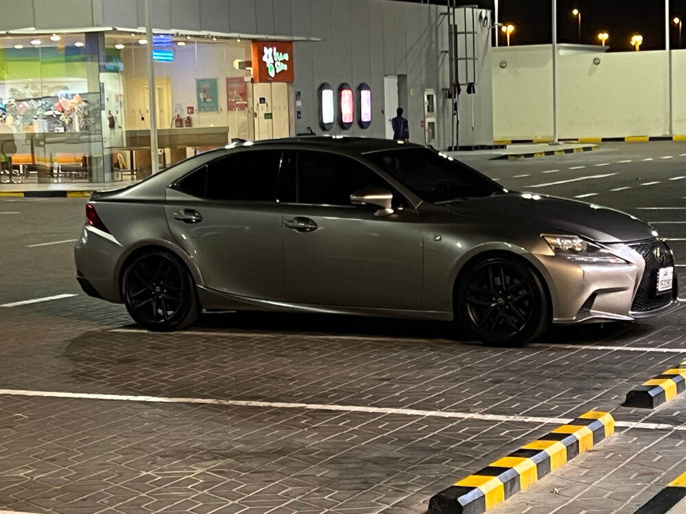 Lexus IS 200t turbo Fsports - 9