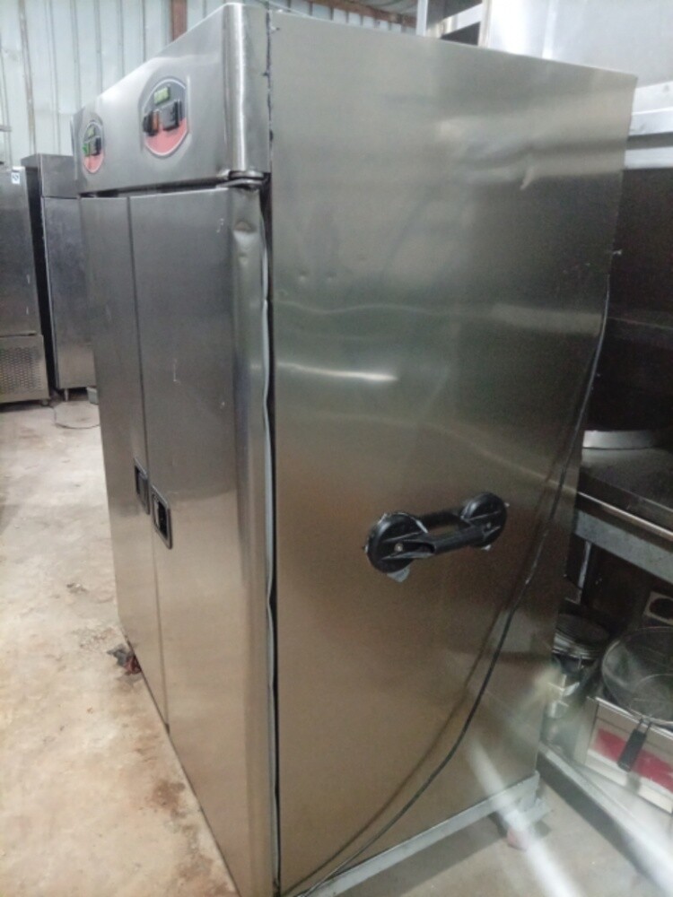 hutt cabinet - 1
