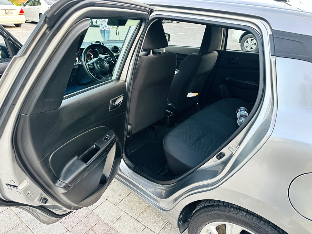 Suzuki Swift 2022 - 9