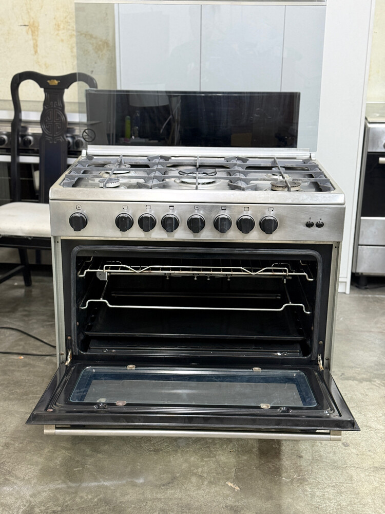 Bompani 5 burner gas stove Italy  - 5