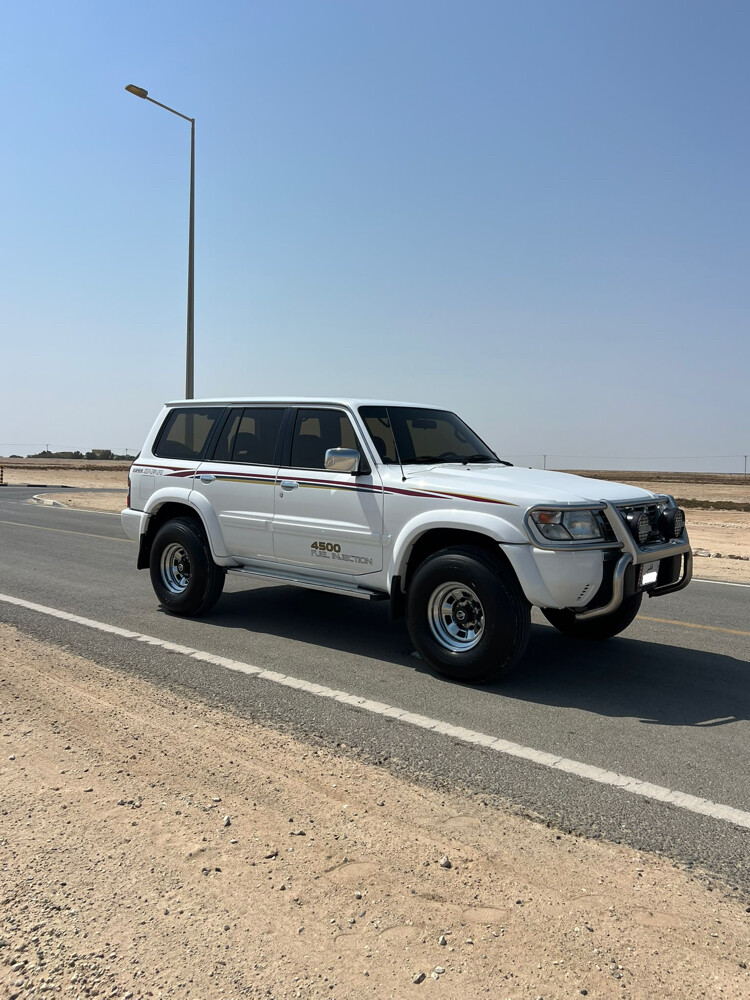 نيسان باترول سوبر سفاري موديل١٩٩٨ - 1