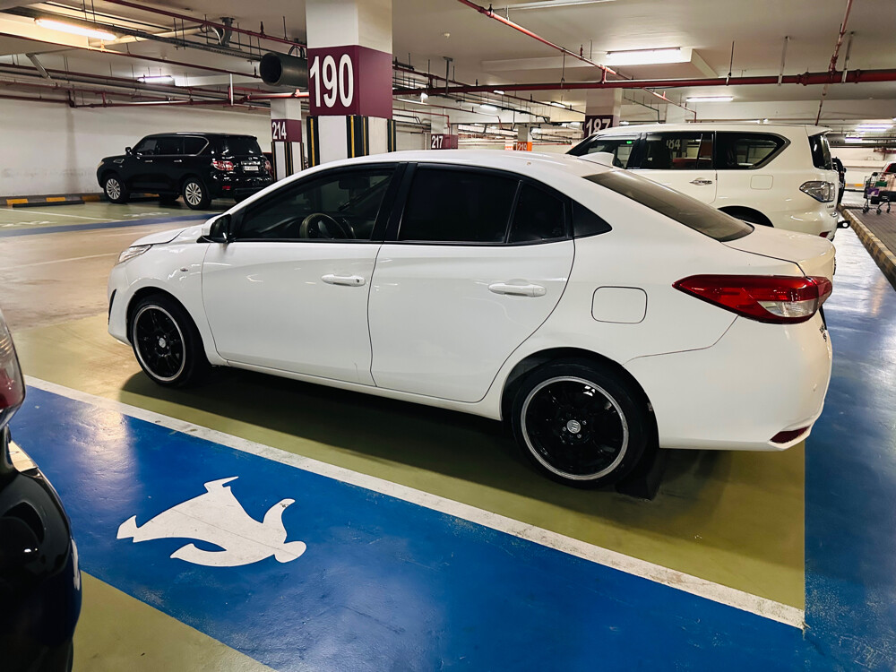 Toyota Yaris 2029 - 4
