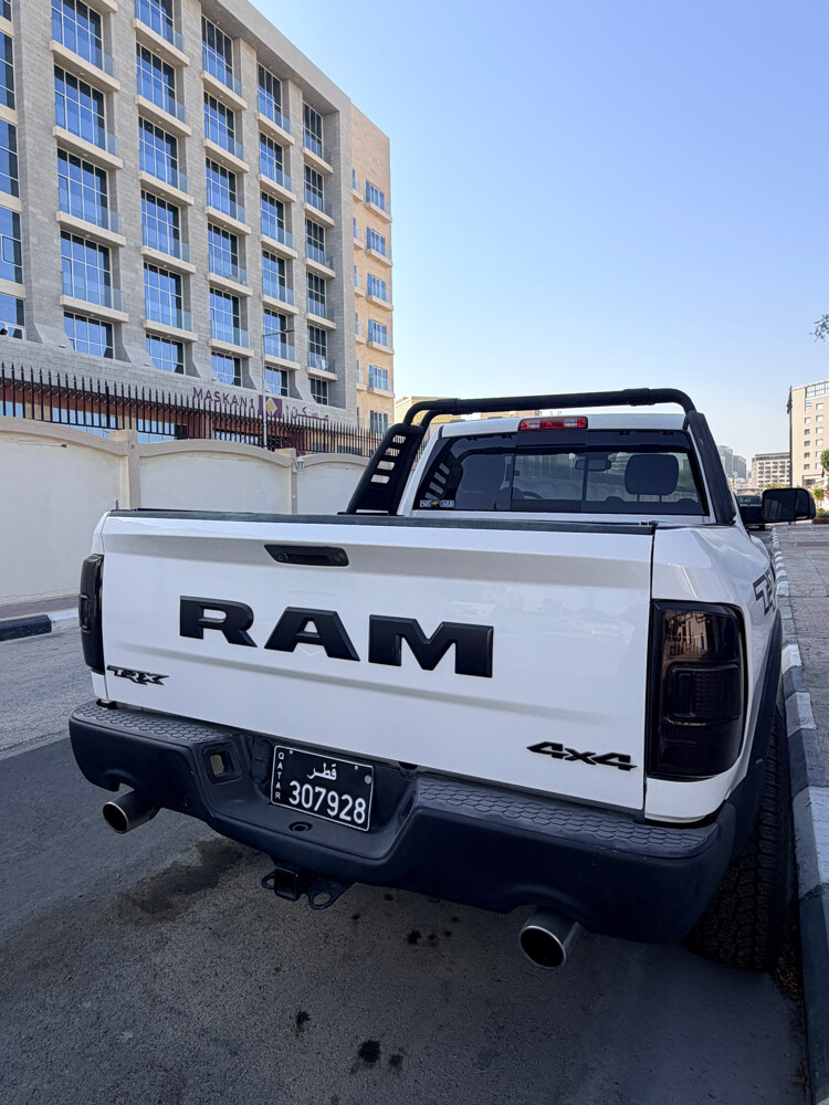 DODGE RAM 1500 - 4