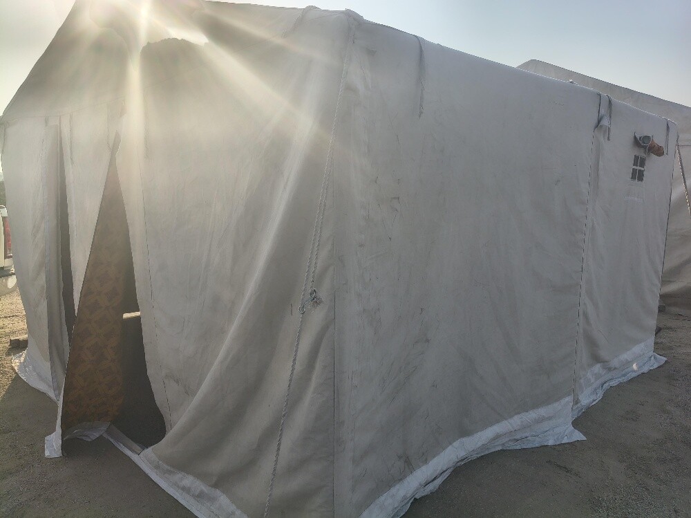 Tent in excellent condition - 3