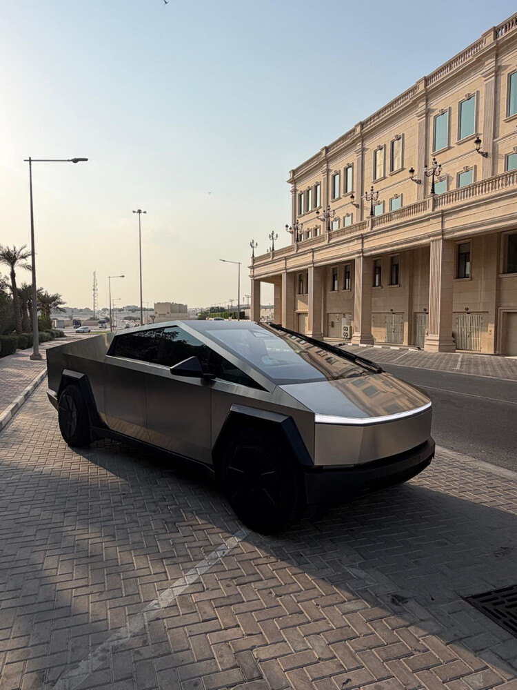 cyber tuck tesla - 1