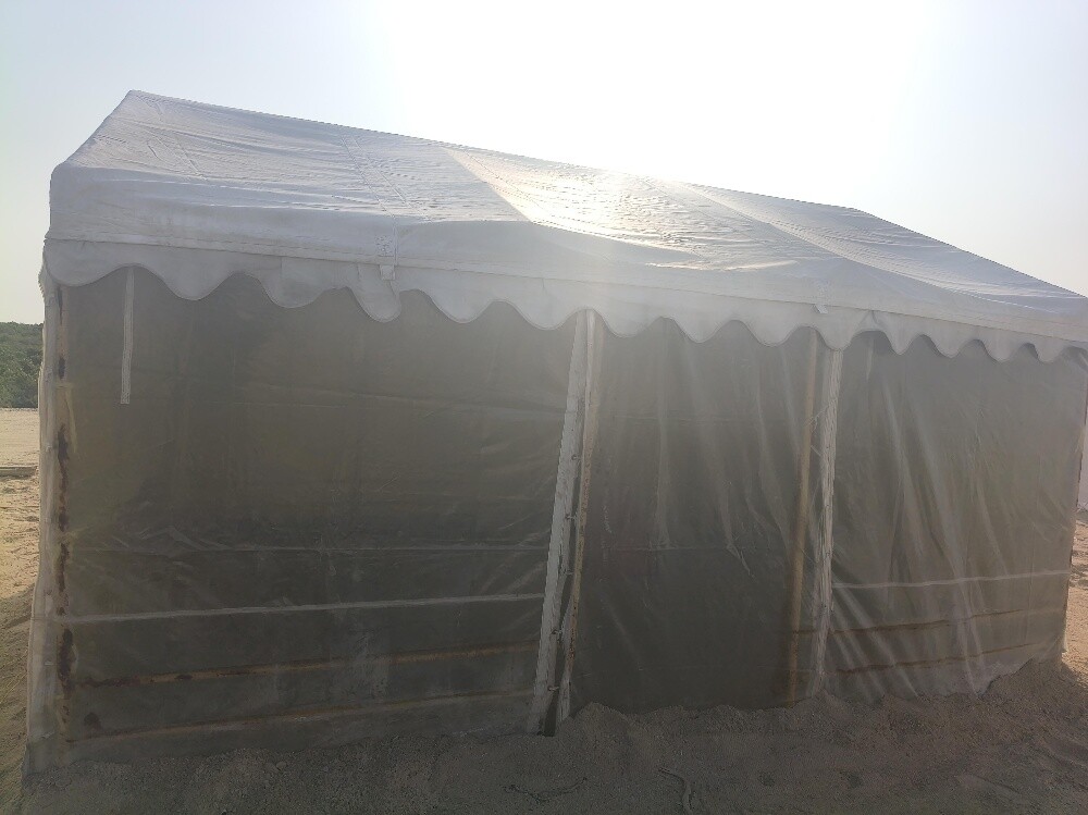 Tent in excellent condition - 5