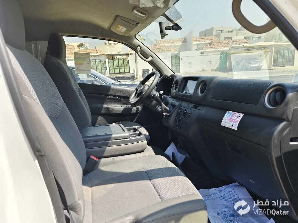 Nissan Urvan For Rent | Model 2025 - 9