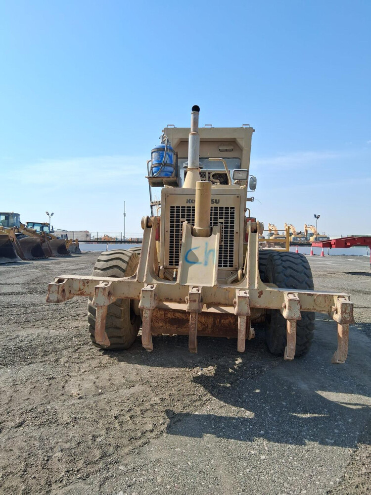Komatsu - 2