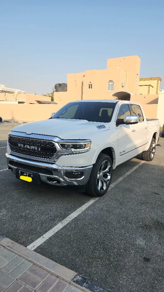 RAM1500 limited 4x4 2022pearl white - 2