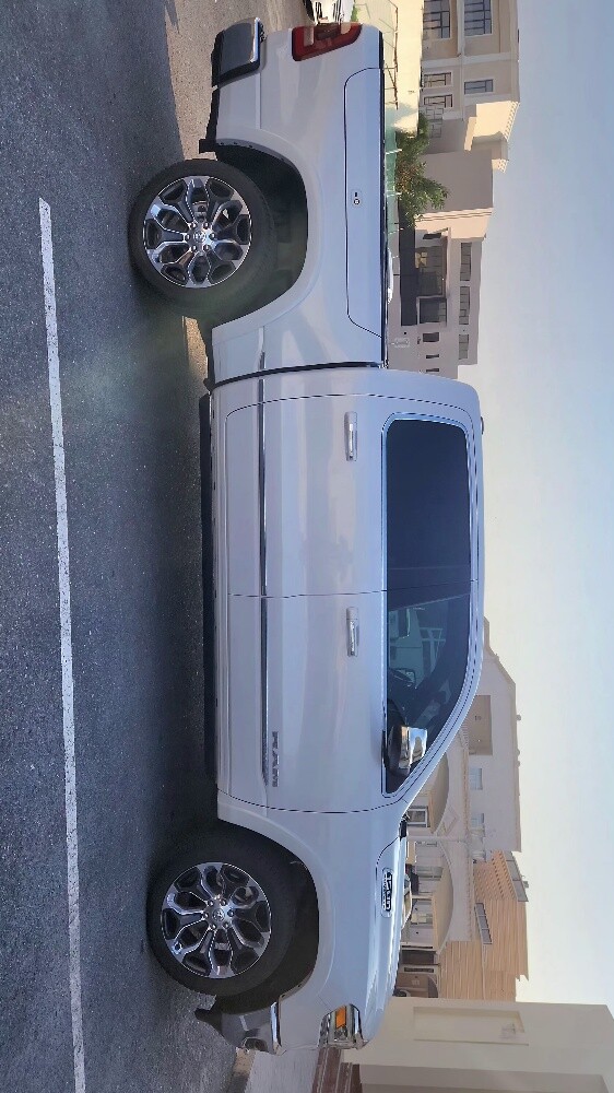 RAM1500 limited 4x4 2022pearl white - 3