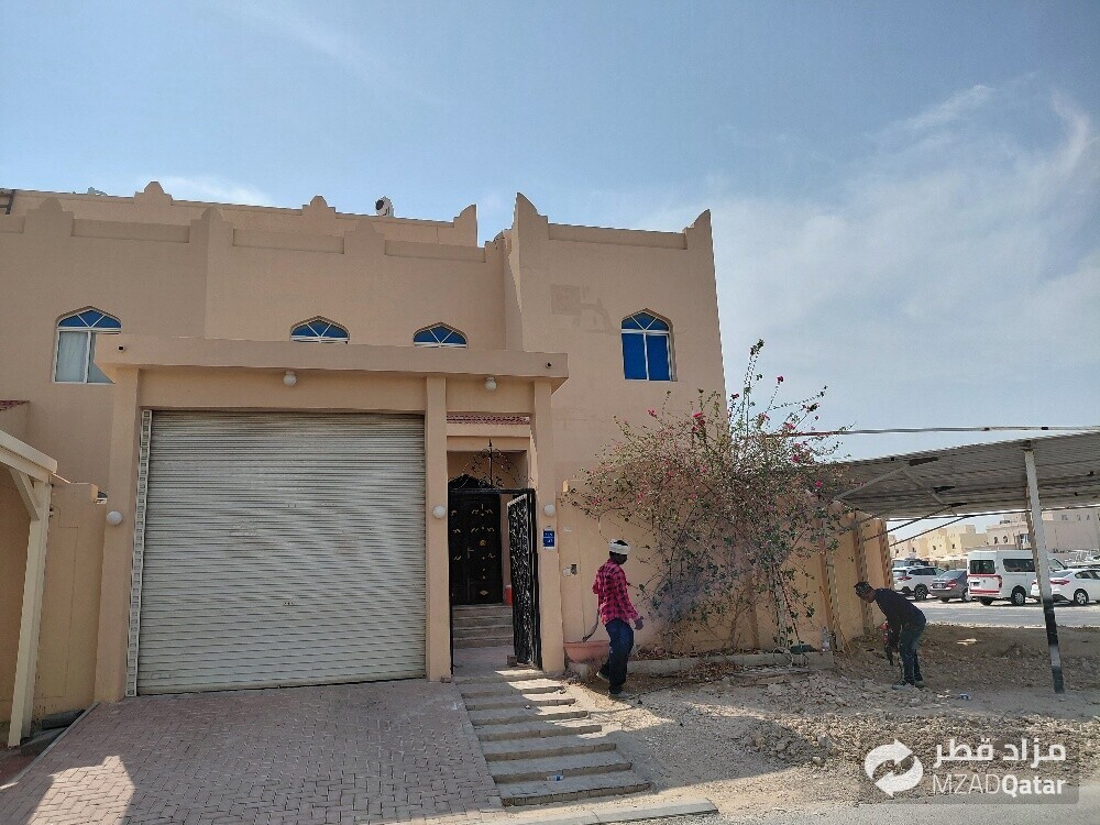 للإيجار فيلا عين خالد اسكان - 3