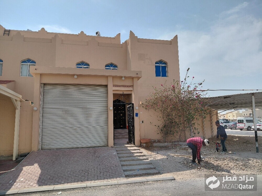 للإيجار فيلا عين خالد اسكان - 1