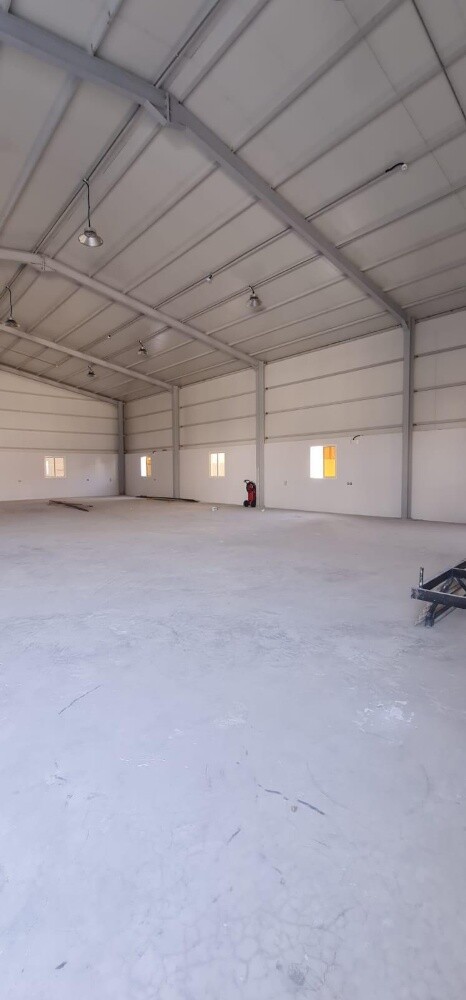 للبيع ستور في ابالصليل مؤجر 17000 - 2