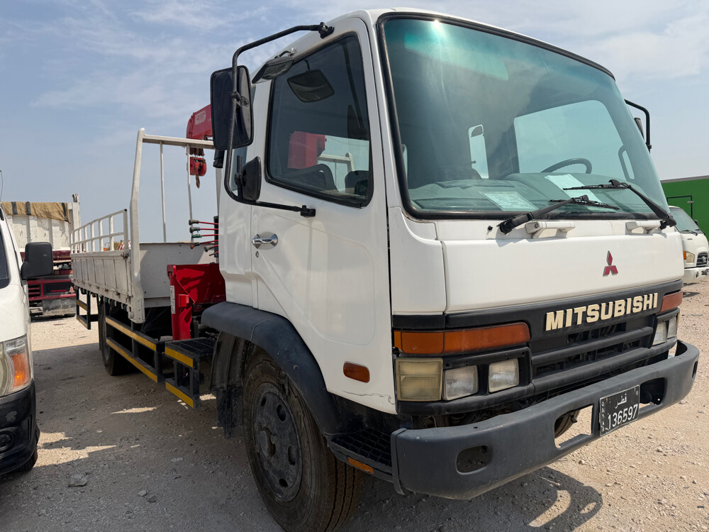 Mitsubishi 2006 with craine - 2