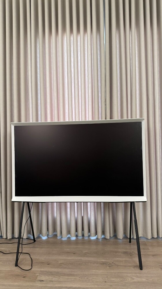 Samsung The Serif 55 - 2