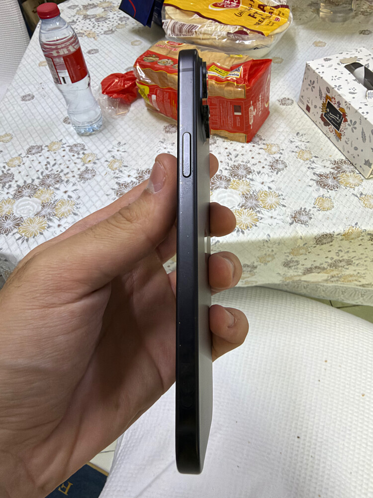 iPhone in perfect condition - 3