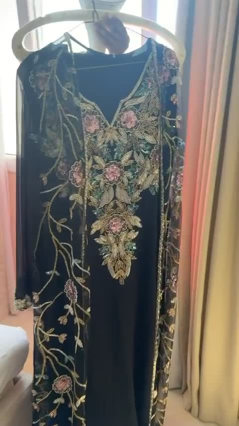 جلابيه مطرزة بدقه وجديده - 1