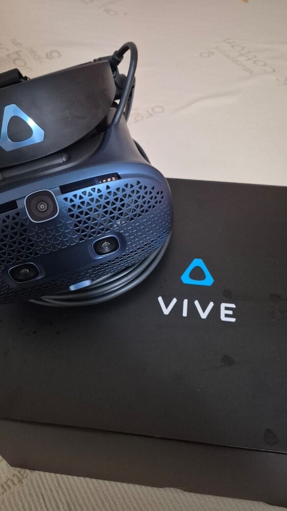 VIVE COSMOS VR FOR SALE - 3