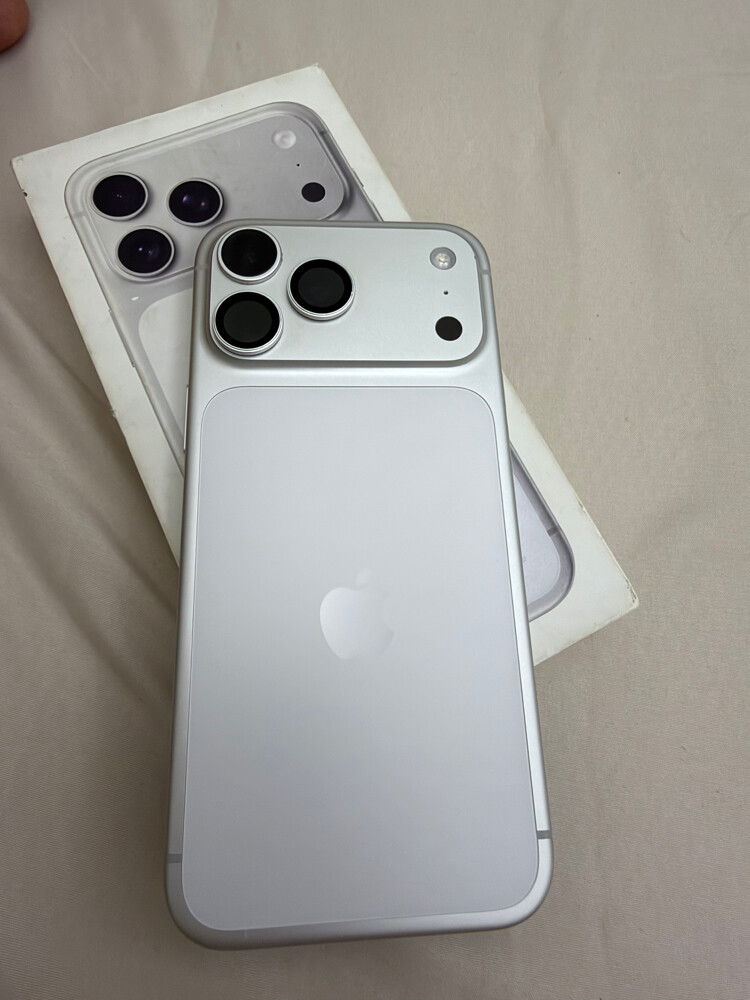 iphone 17 pro Max 256 - 1