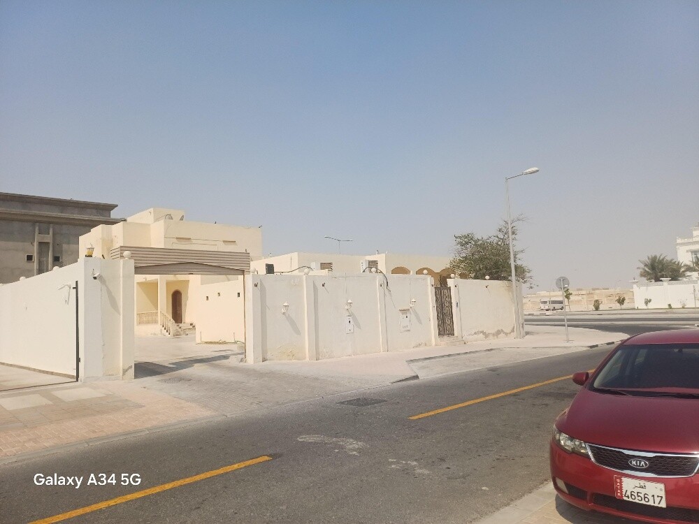 للبيع بيت شعبي في منطقه الدحيل - 2