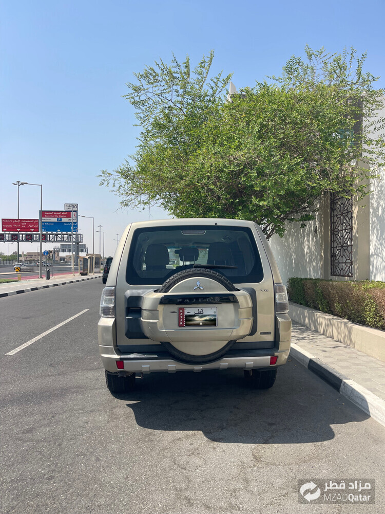 Mitsubishi pajero - 1