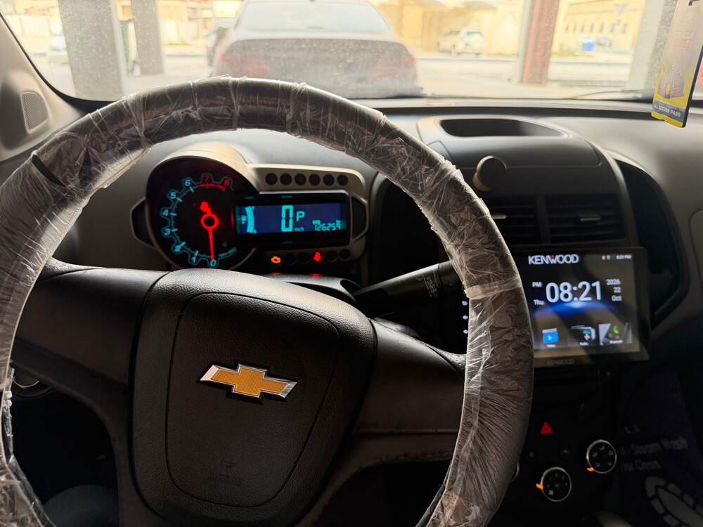 Chevrolet sonic - 2