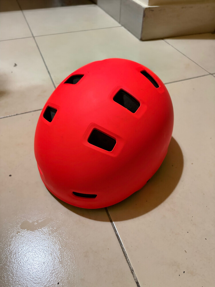 Various Motorcycle Helmets for Sale - 7