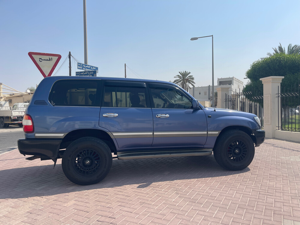 Toyota Lendcruser GXR - 6