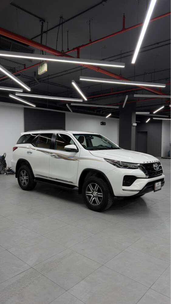 Fortuner 2024 6 cylinder - 1