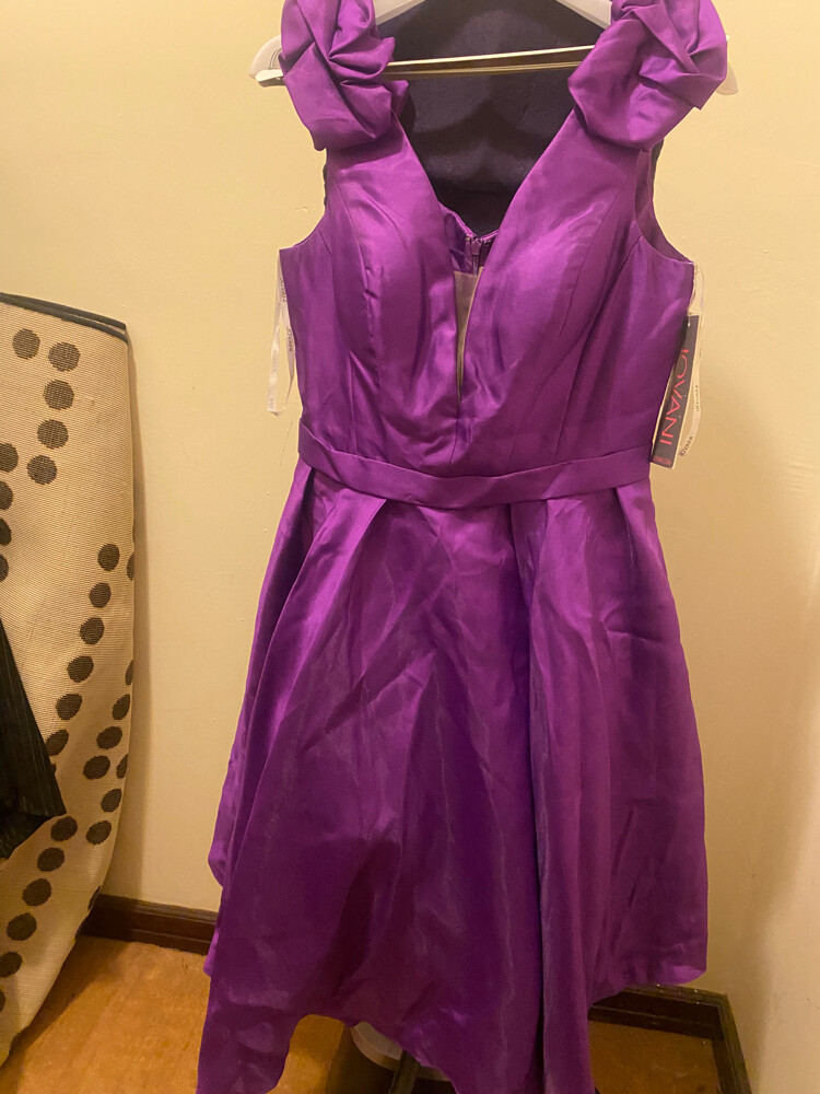 فساتين للبيع بسعر رمزي - 2