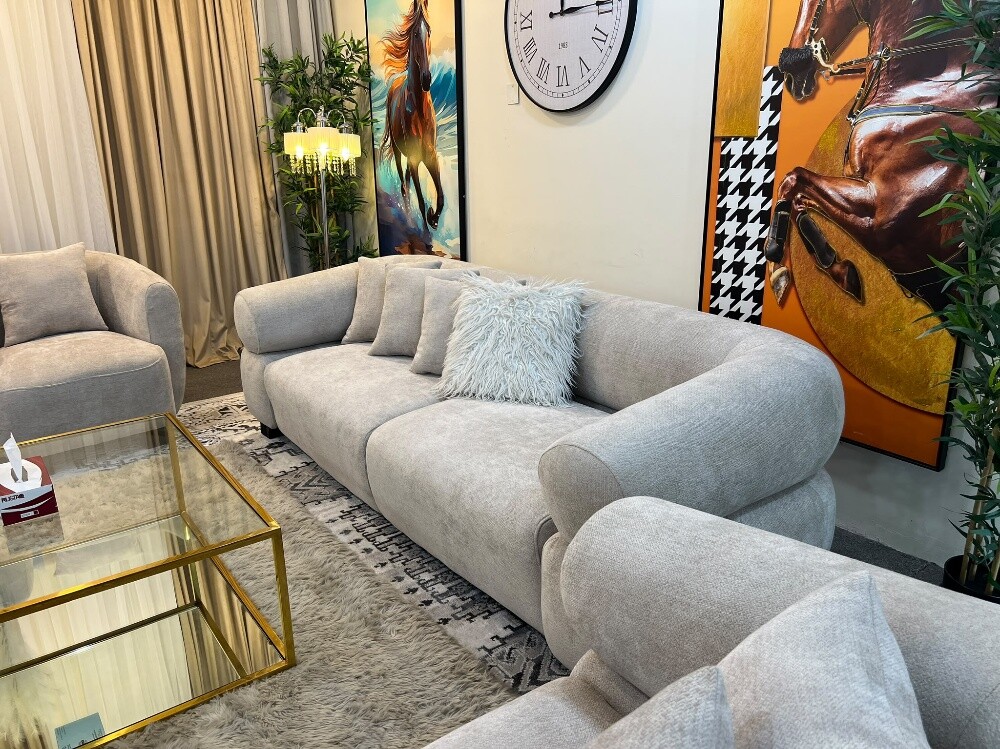 MIDAS BRANDED LUXURIOUS SOFA - 6