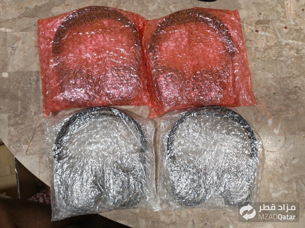 Cadillac Bluetooth speakers and a n - 6