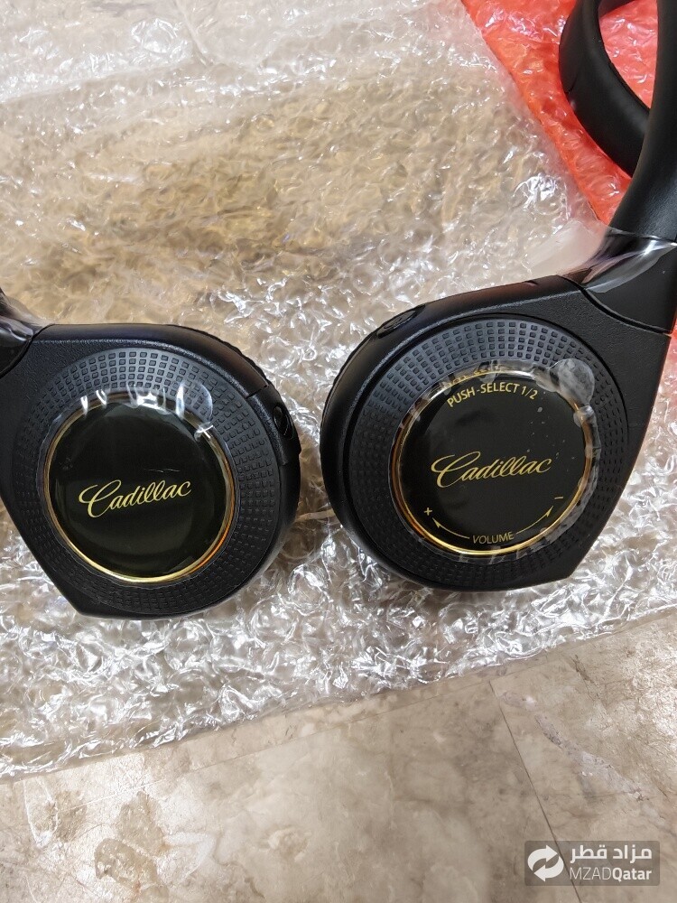 Cadillac Bluetooth speakers and a n - 7