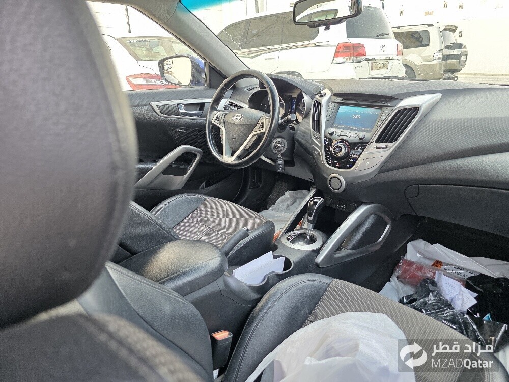 Hyundai veloster full option - 9