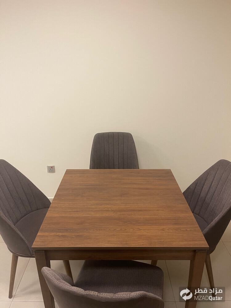 Dining table with 4 chairs - 3