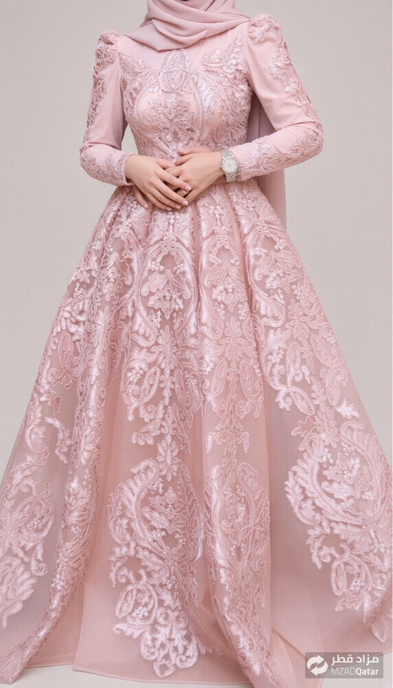Elegant dress. Used once only. - 1